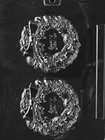 Seasons Greeting Wreath Chocolate Mold