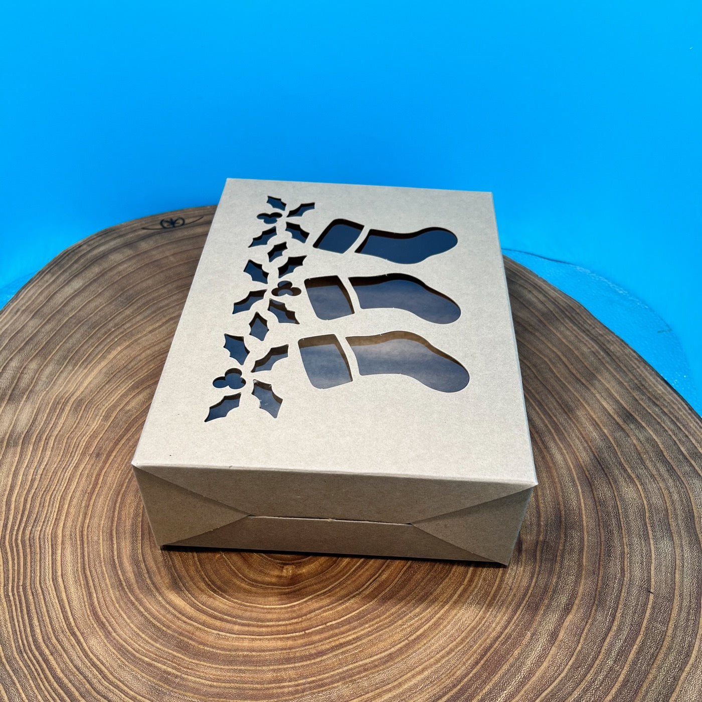 Kraft Pastry Box with Stockings Cutout - 10x7x2.5