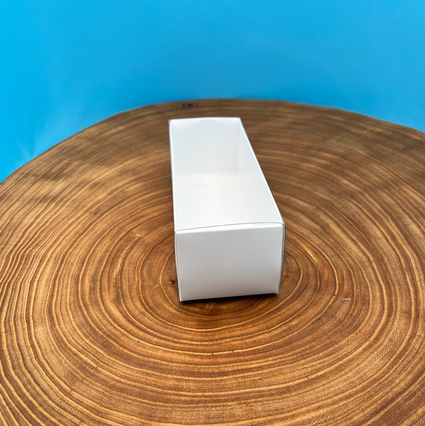 6 Inch, White Macaron Box with A Clear Sleeve