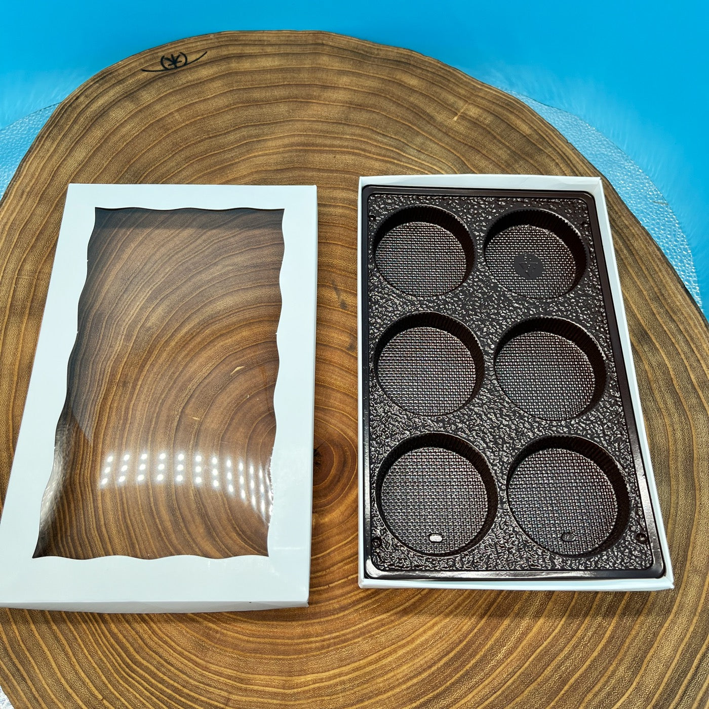 White 2 Piece Cookie Box with Window and 6 Cookie Insert