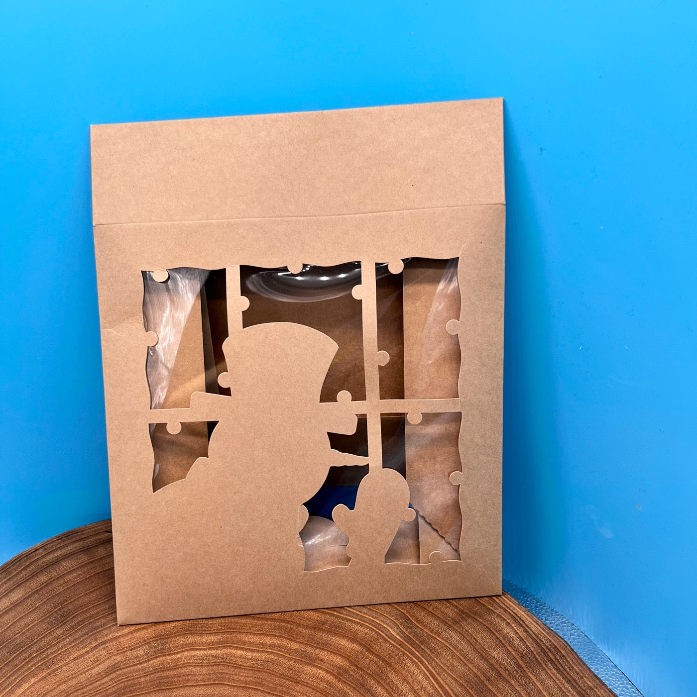 Kraft Pie Box with Snowman Cutout - 10x10x2.5"