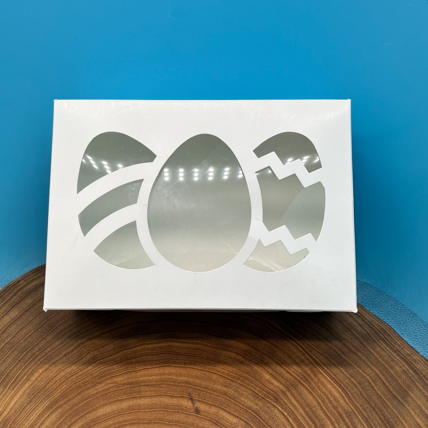 10x7 Cupcake Box with Easter Egg Cutout - 10x7x4
