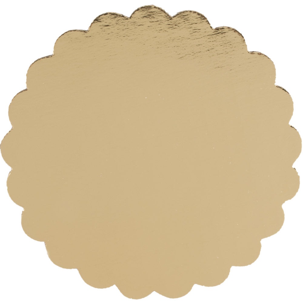 image of 6 inch gold cake board with scalloped edges