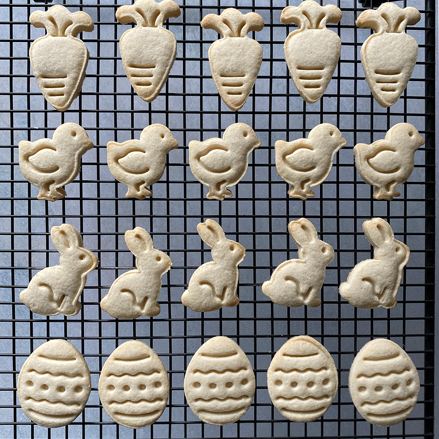 4 Piece Easter Stamper Cookie Cutter Set