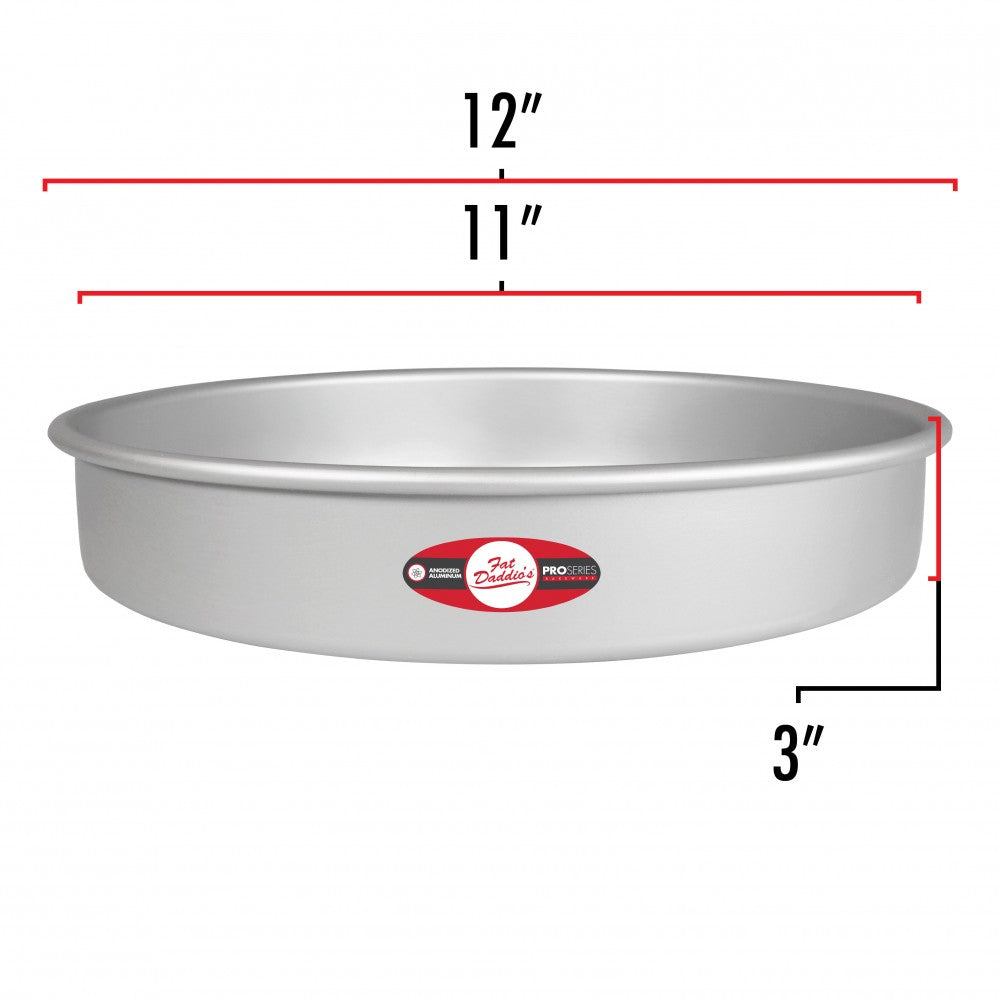 image shows the dimensions of an 11 inch round pan. The image shows the outer diameter of 12 inches and the inner diameter is 11 inches