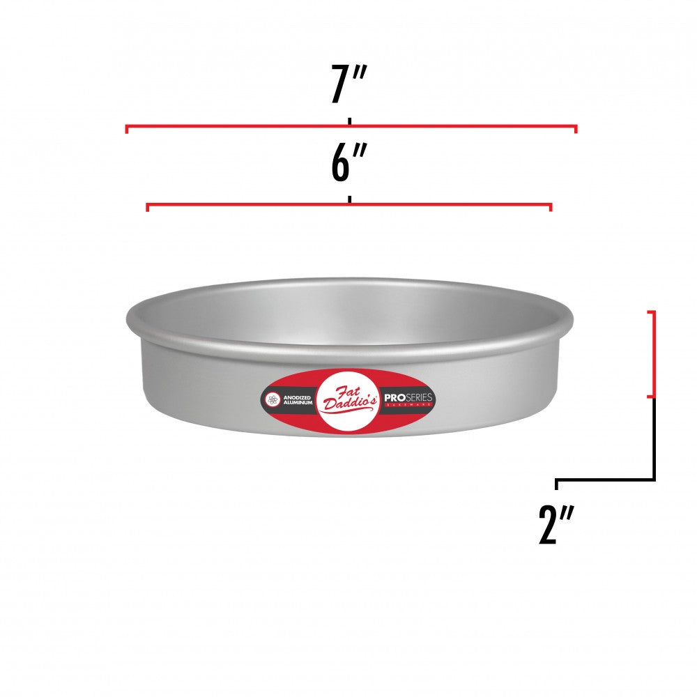 image shows the dimensions of a 6 inch round cake pan. The outer diameter is 7 inches and the inner diameter is 6 inches.