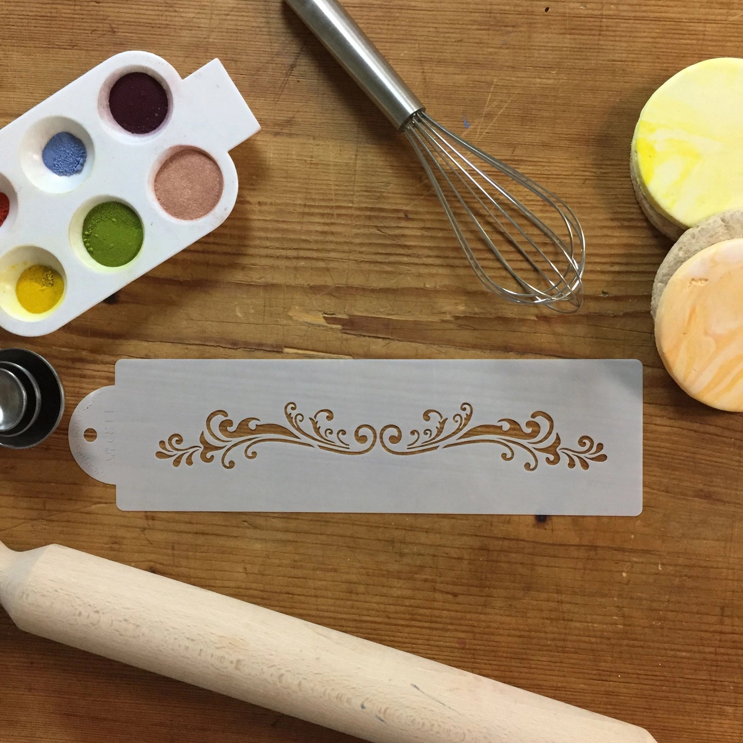 Florentine Scroll Cake Side Stencil